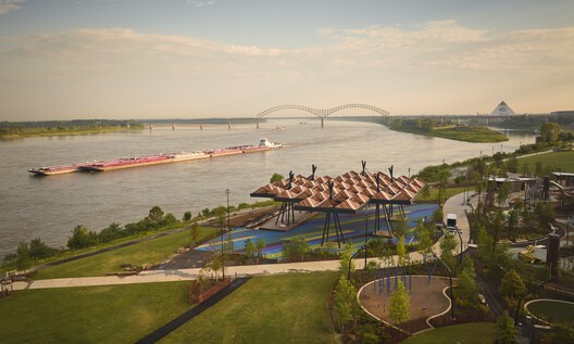 Tom Lee Park / SCAPE + Studio Gang